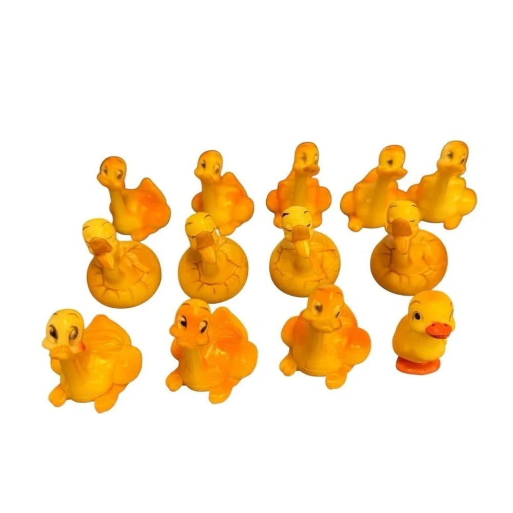 Vintage‎ Wilton Plastic Duck Family Cake Toppers Hong Kong Duckling Lot Of 13